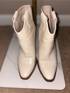 Chinese Laundry Cream Bonnie Croc-Embossed Ankle Boots